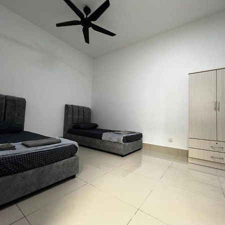 Female Only Room At Rc Residence, Kuala Lumpur Exterior photo