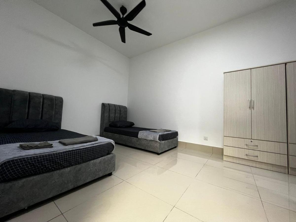 Female Only Room At Rc Residence, Kuala Lumpur Exterior photo